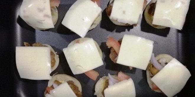 Рецепт фуршетных мини-бургеров с курицей фри