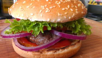 Рецепт Гамбургера из говядины с соусом из меда и чили