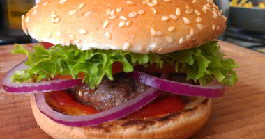 Рецепт Гамбургера из говядины с соусом из меда и чили