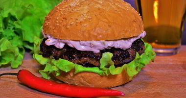 Рецепт Гамбургера с греческим соусом Тирокафтери