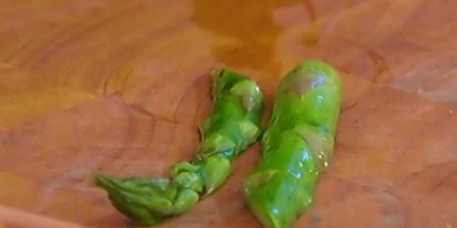 Рецепт гамбургеров с горгонзолой и спаржей