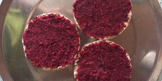 Рецепт постного бургера с котлетой из нута и свекольным соусом