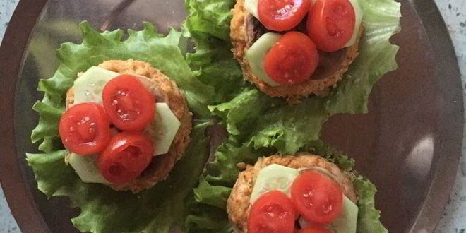 Рецепт постного бургера с котлетой из нута и свекольным соусом