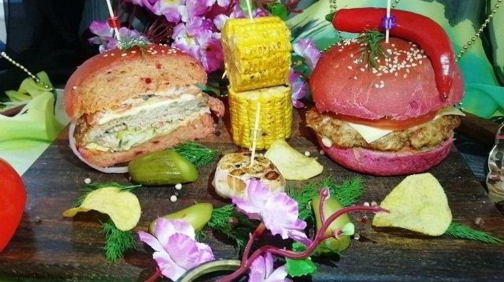 Как приготовить розовый бургер с нежнейшей котлетой