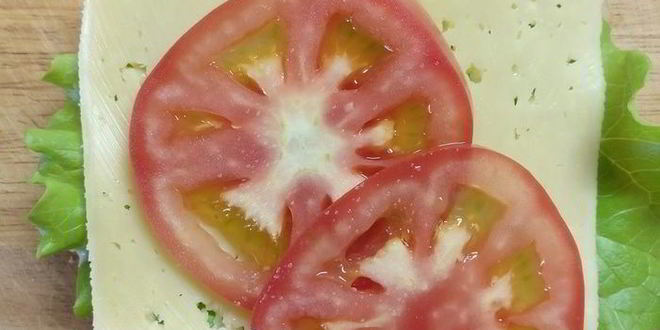 Рецепт сочного бургера с омлетом