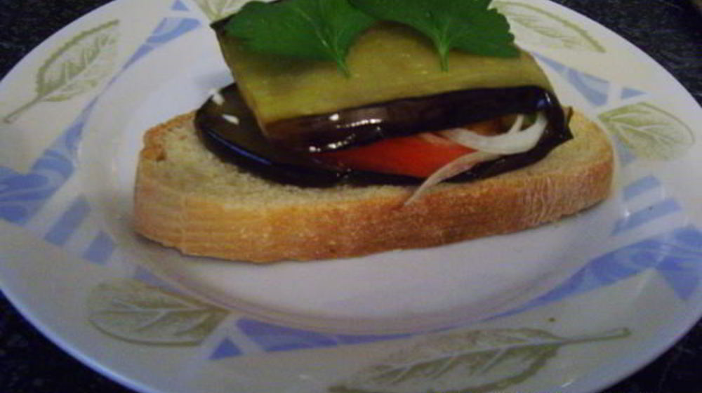 Как приготовить бутерброд из баклажана