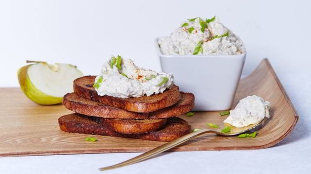 Как приготовить бутербродную пасту из сельди