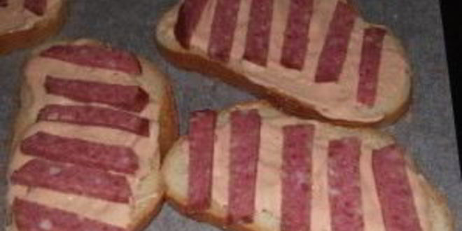 Рецепт бутербродов с колбасой жареные