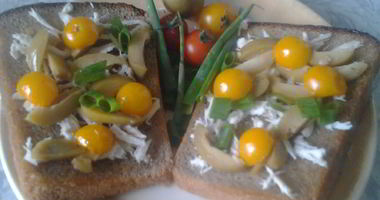 Рецепт Бутербродов с курицей и оливками