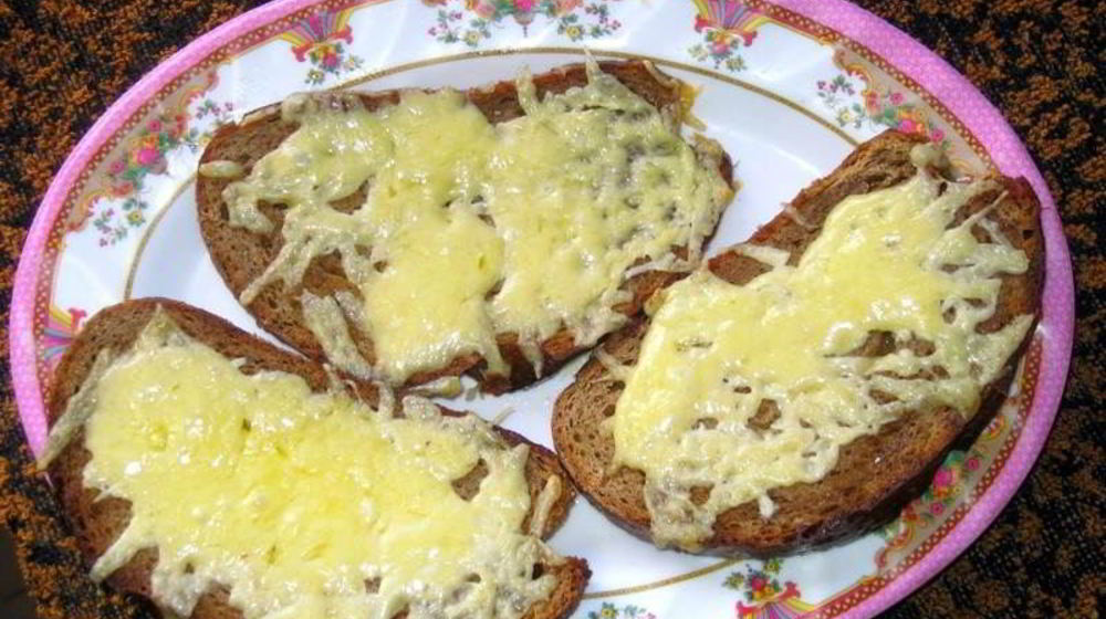 Как приготовить горячие бутерброды с сыром в духовке