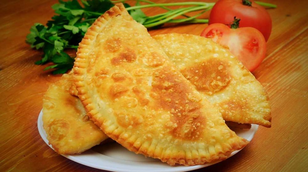 Как приготовить хрустящие чебуреки