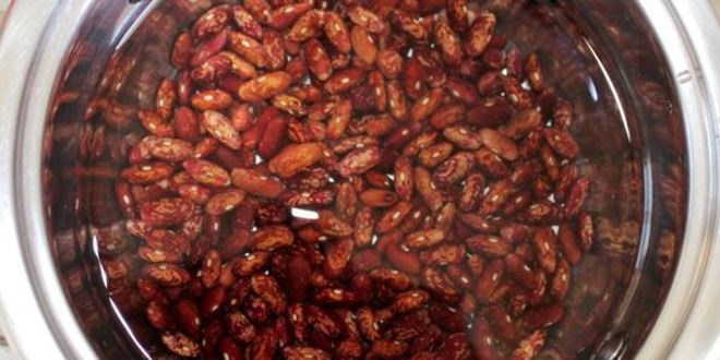 Рецепт пикантных чебуреков с фасольевой начинкой