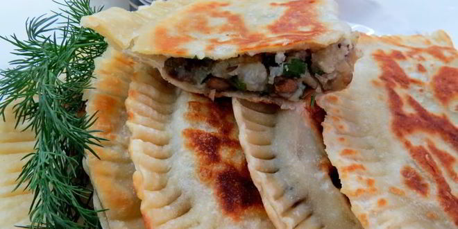 Рецепт постных чебуреков с картофелем и грибами