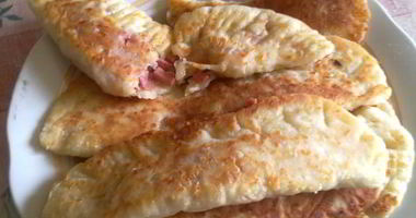 Рецепт Сырных чебуреков
