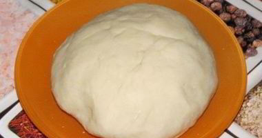 Рецепт Теста на чебуреки на молоке