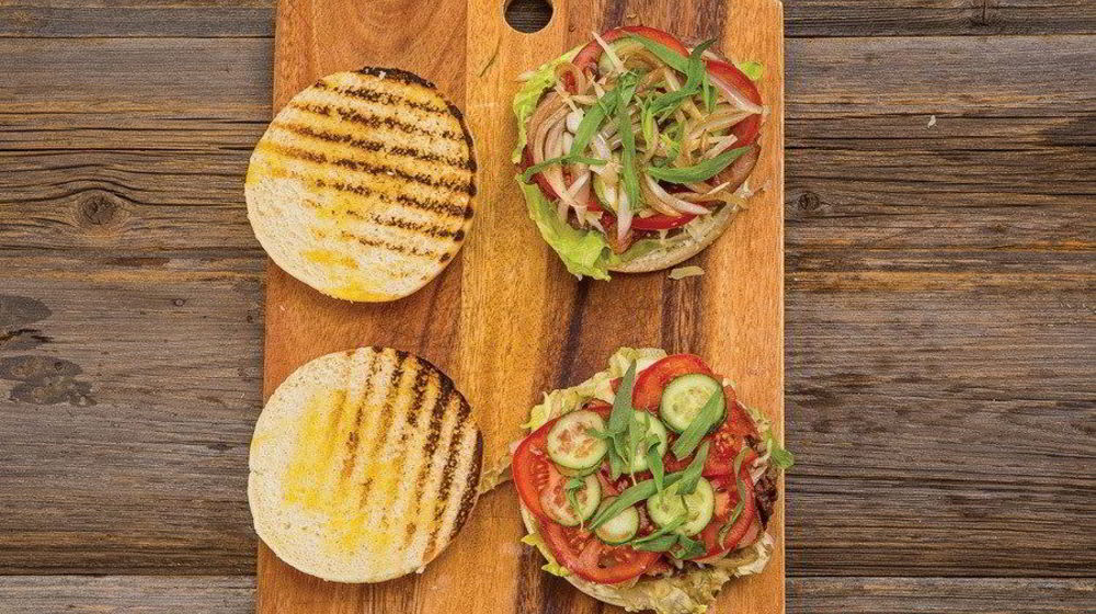 Как приготовить чизбургер с говядиной коби и запеченным картофелем