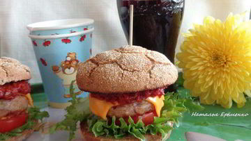 Рецепт Домашнего чизбургера с соусом барбекю