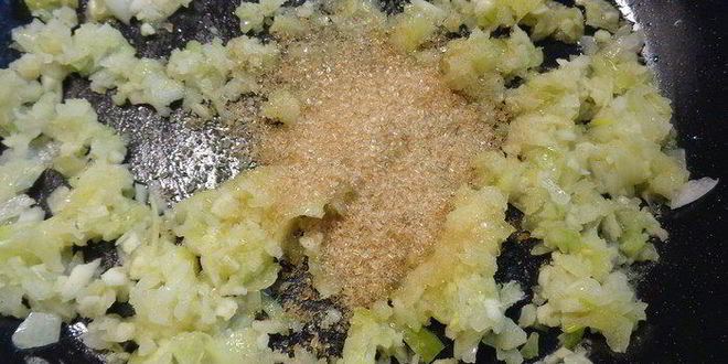 Рецепт домашнего чизбургера с соусом барбекю