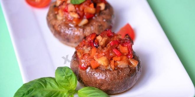 Рецепт фаршированных шампиньонов с помидорами в духовке