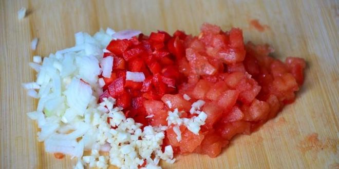 Рецепт фаршированных шампиньонов с помидорами в духовке