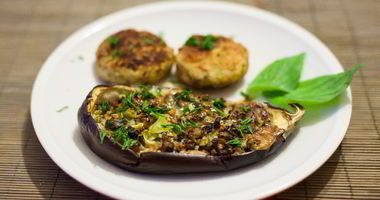 Рецепт Фаршированных баклажанов с запеченным яйцом