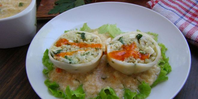 Рецепт фаршированных кальмаров с рисом и яйцом