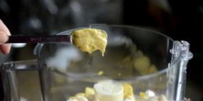 Рецепт фаршированных вареных яиц