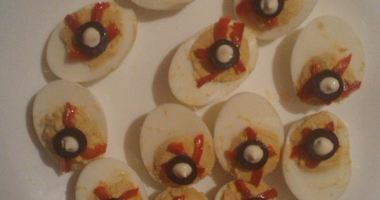 Рецепт Фаршированных яиц Глаза монстра