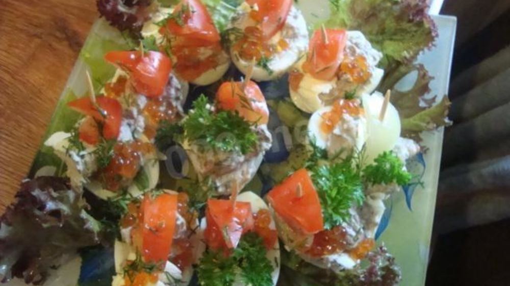 Как приготовить канапе яйца фаршированные ореховой начинкой