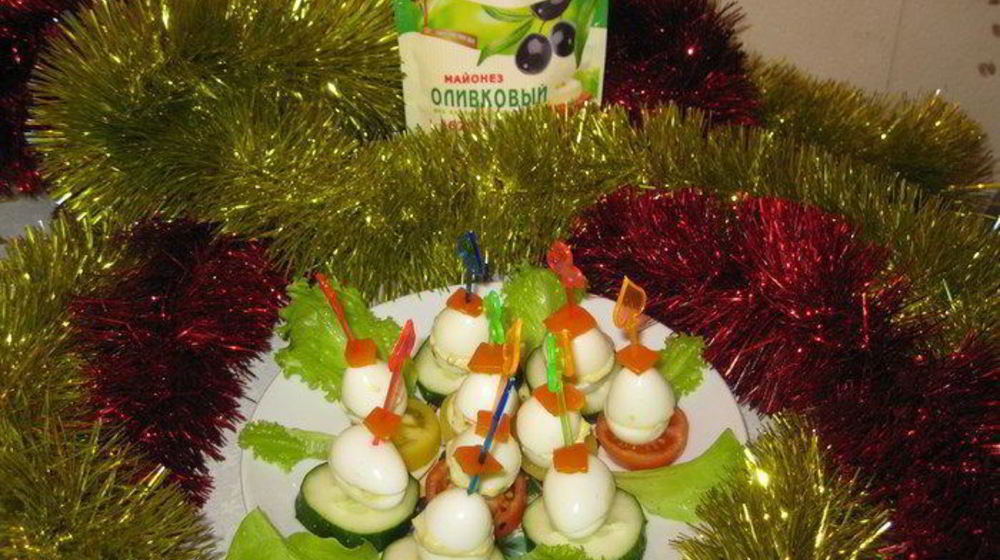 Как приготовить перепелиные яйца, фаршированные овощами