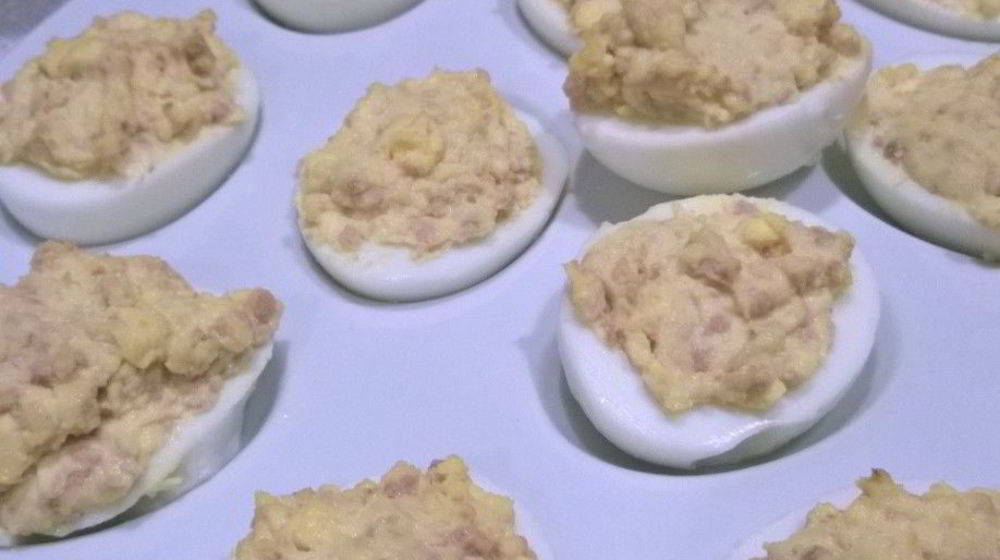 Как приготовить яйца фаршированные консервой