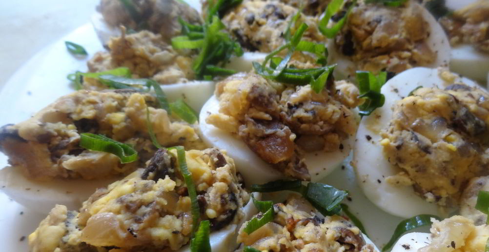 Рецепт яйца, фаршированные креветками и оливками