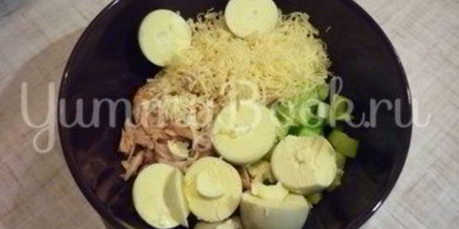 Рецепт яиц, фаршированных тунцом и свежим огурцом