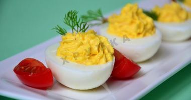 Рецепт Закуски яйца фаршированные зеленью с твердым сыром