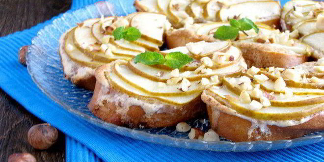 Рецепт десертных гренков с грушей и амаретто