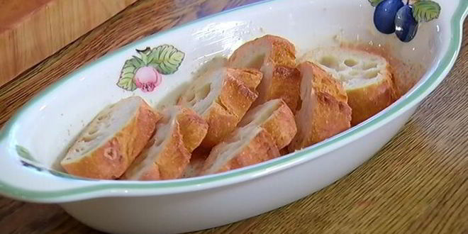 Рецепт французских гренков с бананами и карамельным соусом