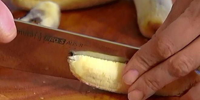 Рецепт французских гренков с бананами и карамельным соусом