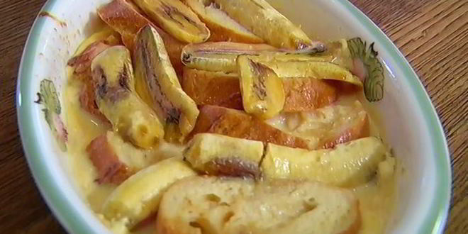 Рецепт французских гренков с бананами и карамельным соусом