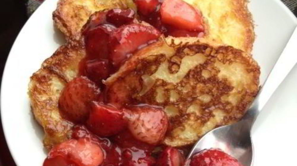 Как приготовить французские гренки с клубникой