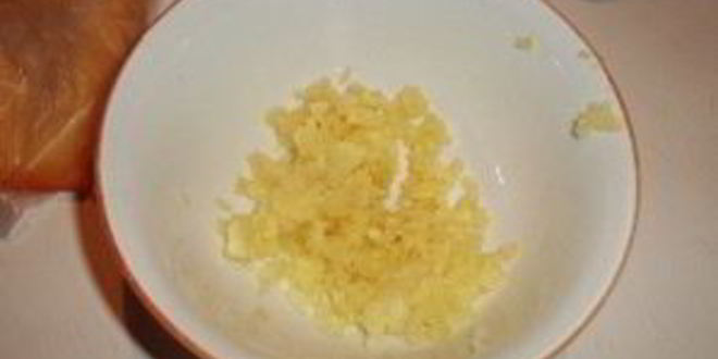 Рецепт гренков из черного хлеба с сыром