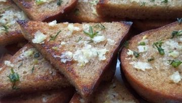 Рецепт Гренков с чесноком на сковороде