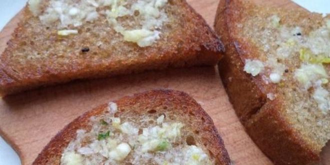 Рецепт гренков с чесноком на сковороде