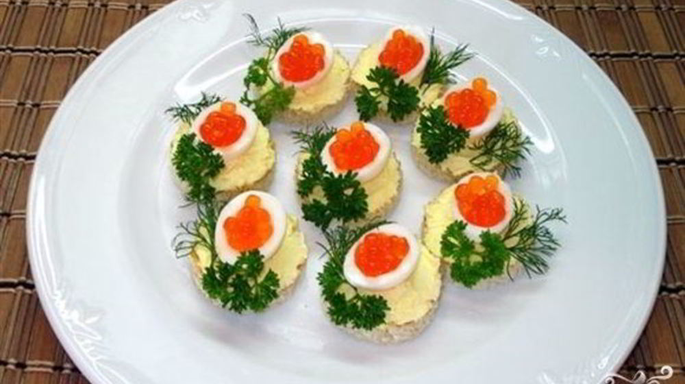 Как приготовить гренки с икрой