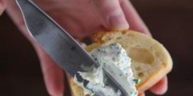 Рецепт гренков с колбасой