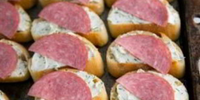 Рецепт гренков с колбасой