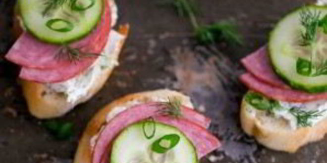 Рецепт гренков с колбасой