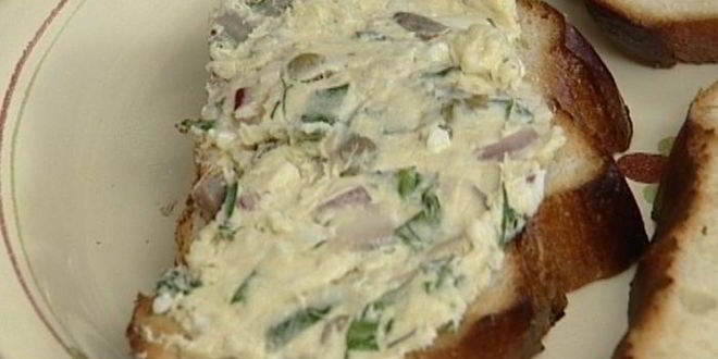 Рецепт гренков с селедочным маслом