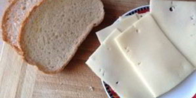 Рецепт гренков с сыром на завтрак