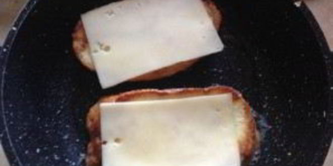 Рецепт гренков с сыром на завтрак