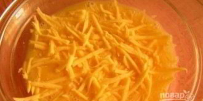 Рецепт гренков с сыром, яйцом и колбасой